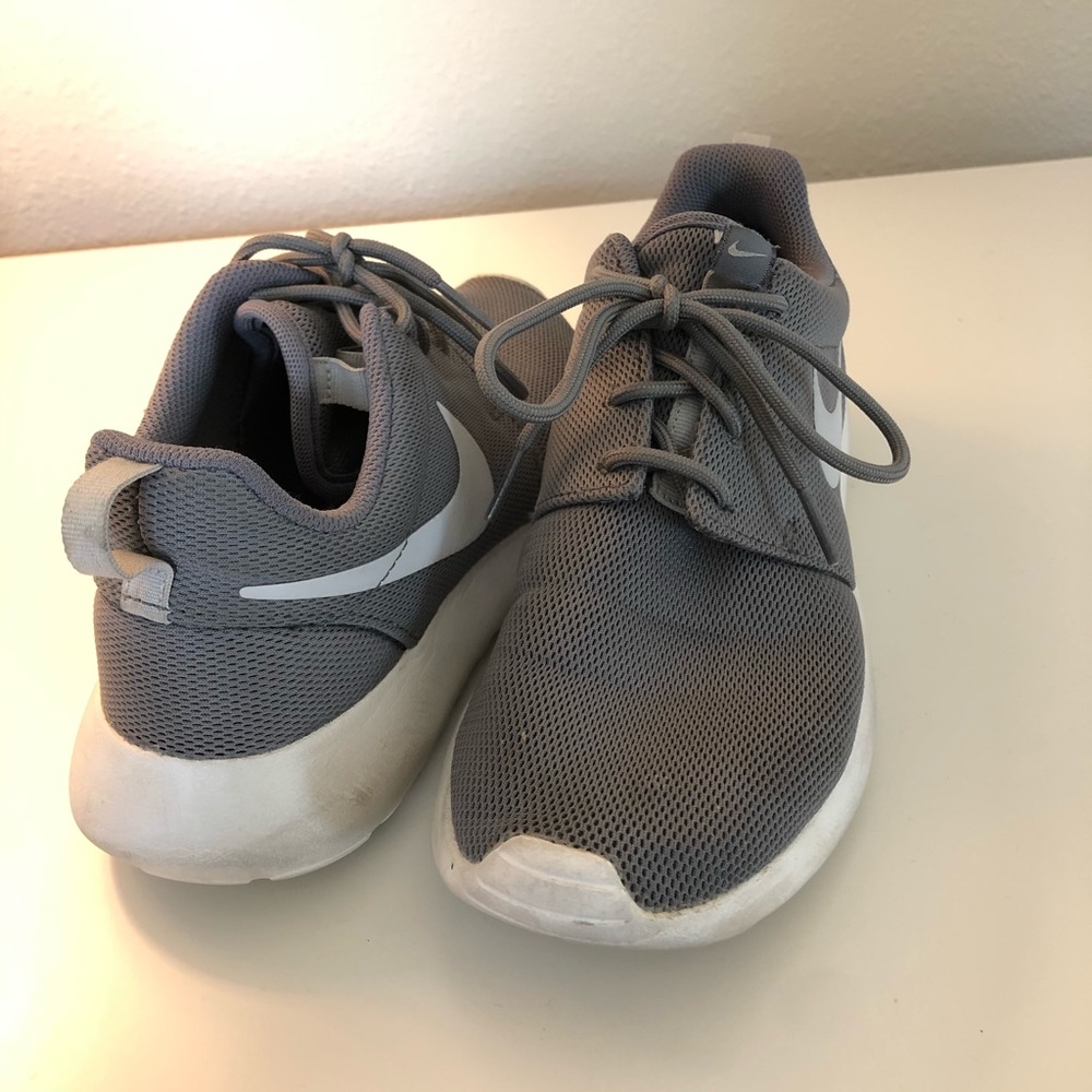 Nike Roshe sneakers